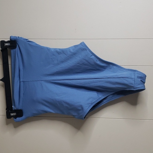 Women's Shirred Ribbed Bandeau Cheeky One Piece Swimsuit Blue Shade & Shore S - Picture 6 of 8